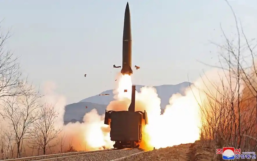 Triều Tiên bị nghi lại thử tên lửa đạn đạo